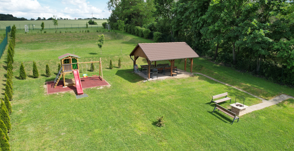 Harmónia Vendégház, kert